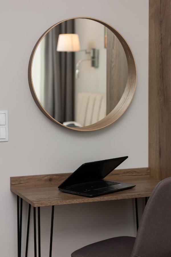 Stunning Family Apartment Ursynow With Parking & Balcony By Noclegi Renters Varşovia Exterior foto